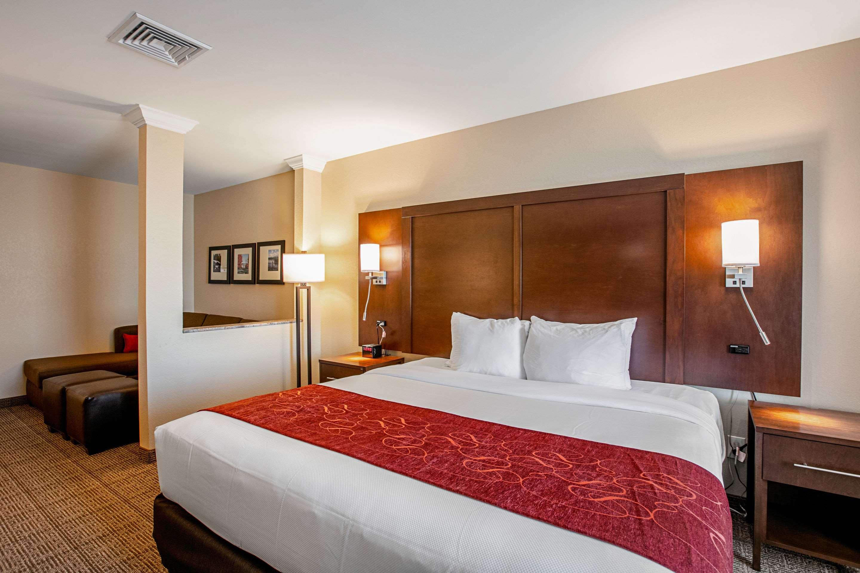 Comfort Suites Fishkill Near Interstate 84 מראה חיצוני תמונה
