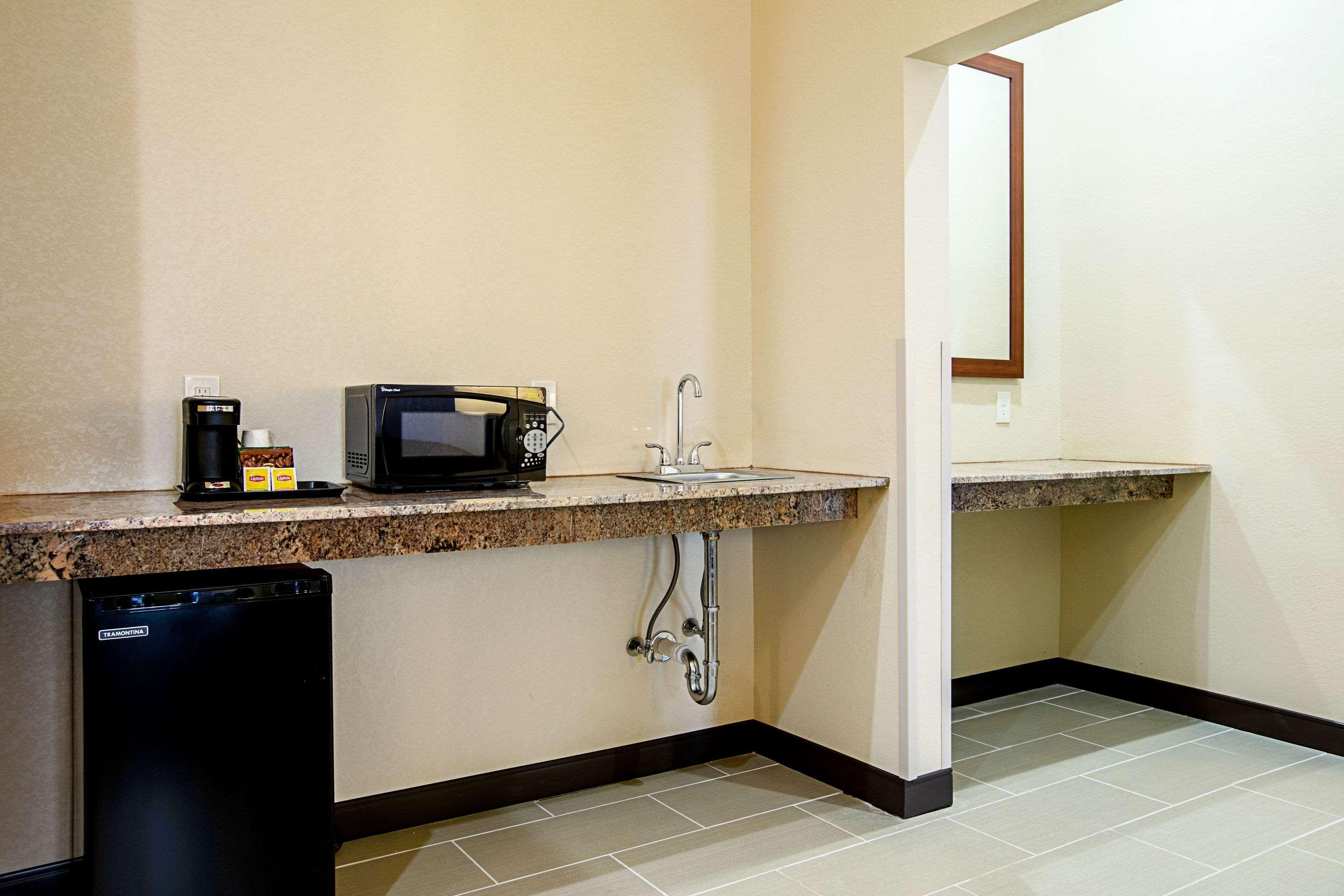 Comfort Suites Fishkill Near Interstate 84 מראה חיצוני תמונה